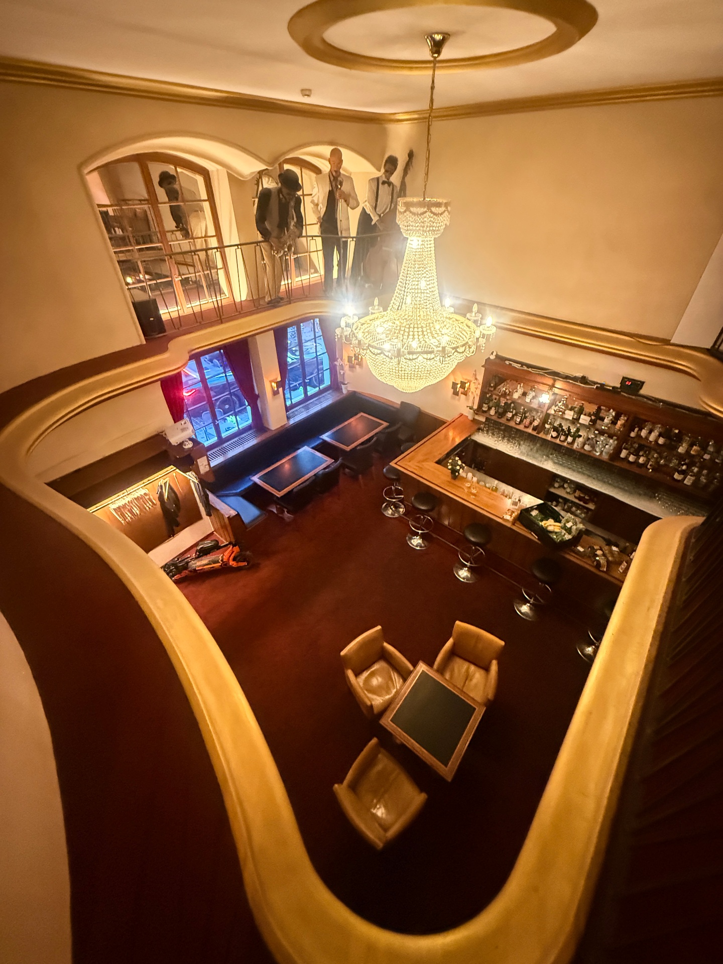 Splendid Piano Bar — Eleganz